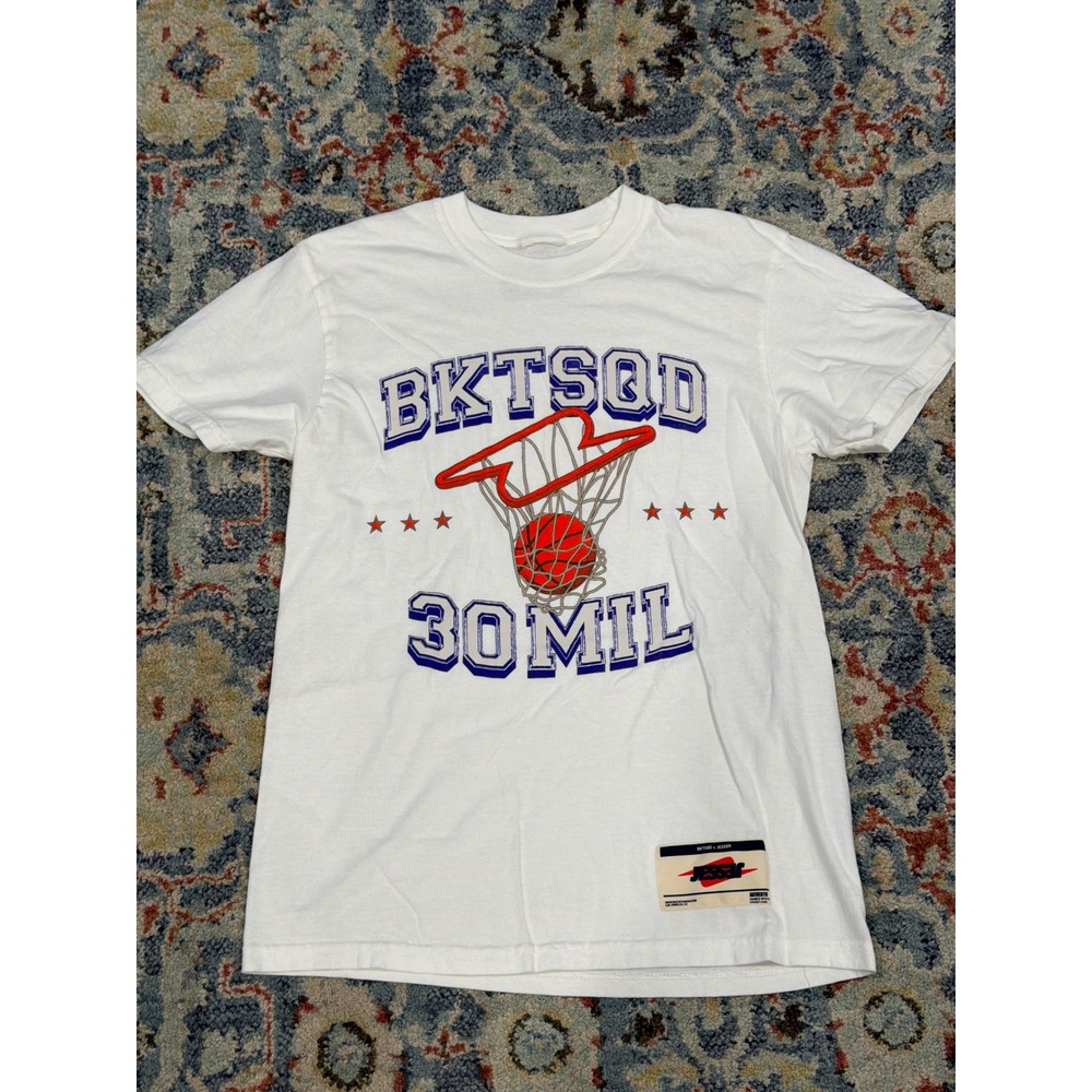 BKTSQD Graphic T-Shirt Mens Small White 30 Mil Bucket Squad Basketball EUC